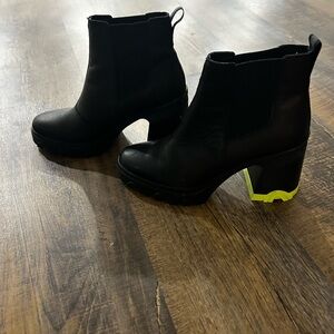 Sorel boots Brex Heel size 8